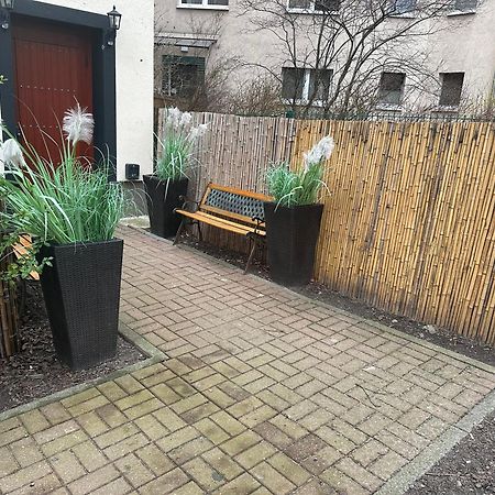 Einzigartige Ferienwohnung Bunt Wie Berlin Luaran gambar